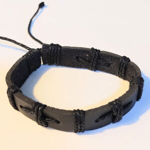 Men's bracelet leather braided new d47‎